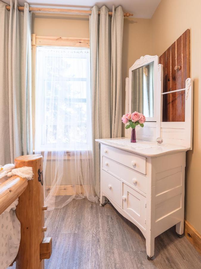 Craftsman'S Loft - Heritage Charm - Ac - 5 Min Dt YYC Dış mekan fotoğraf